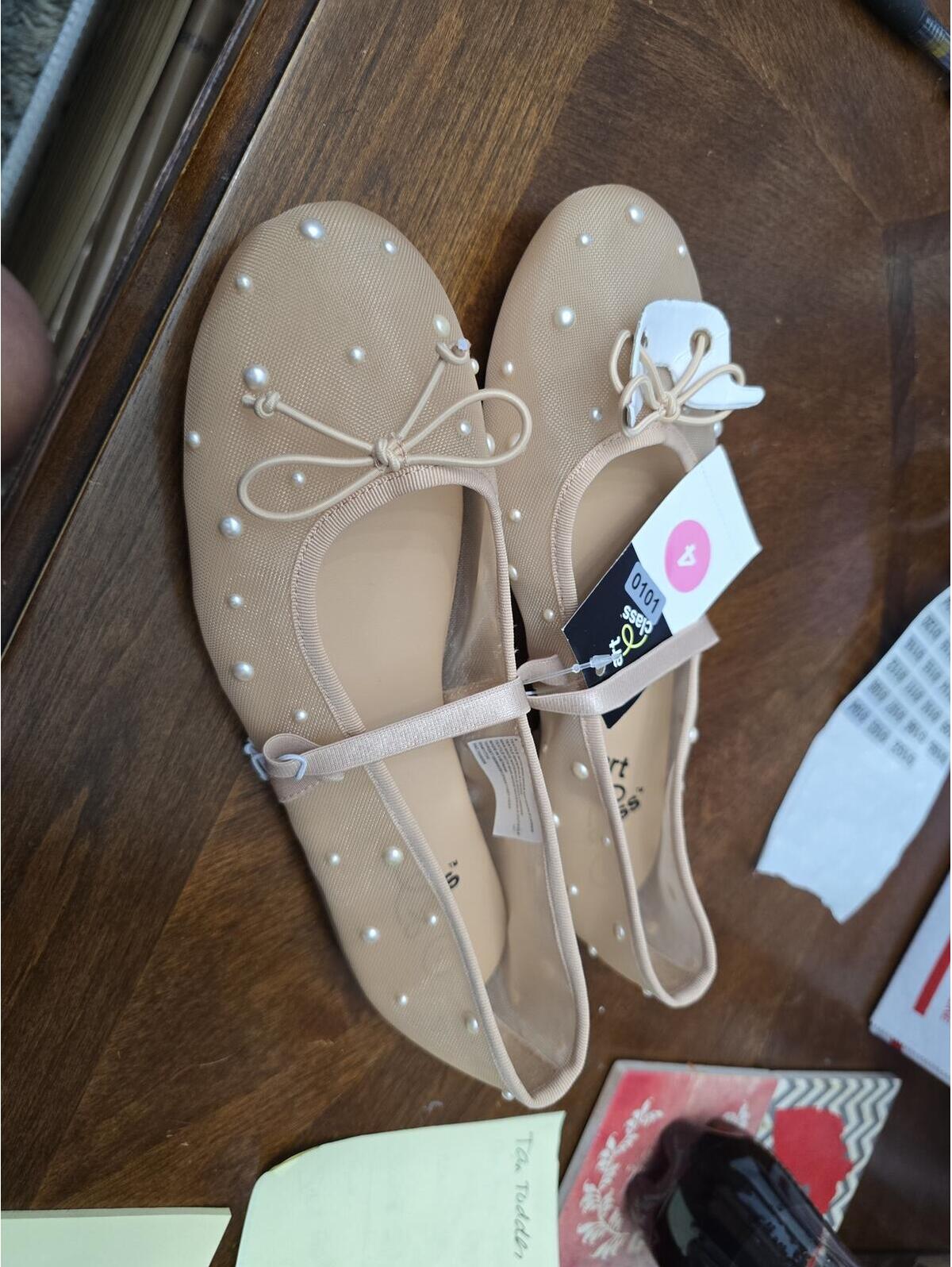 Size 4 Brand New Girl Shoes From Target Item 101 Bin 12 Size 4 Brand New Girl Shoes From Target Item 101 Bin 12